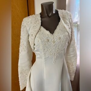 Beautiful wearable vintage A-line with matching long sleeve jacket